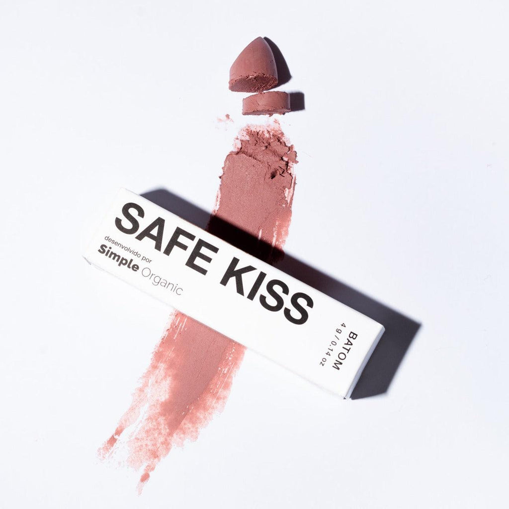 Batom Safe Kiss em promoção! Veja a oferta e mais achadinhos de Batom 7 Hoje é o melhor dia para comprar Batom Safe Kiss com aquele preço maroto! Promoção! Aproveite a oferta! 7