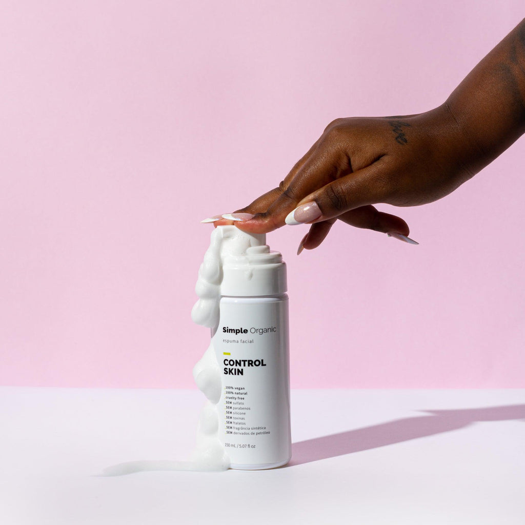 Espuma Facial Control Skin em promoção! Veja a oferta e mais achadinhos de Limpeza 3 Hoje é o melhor dia para comprar Espuma Facial Control Skin com aquele preço maroto! Promoção! Aproveite a oferta! 3